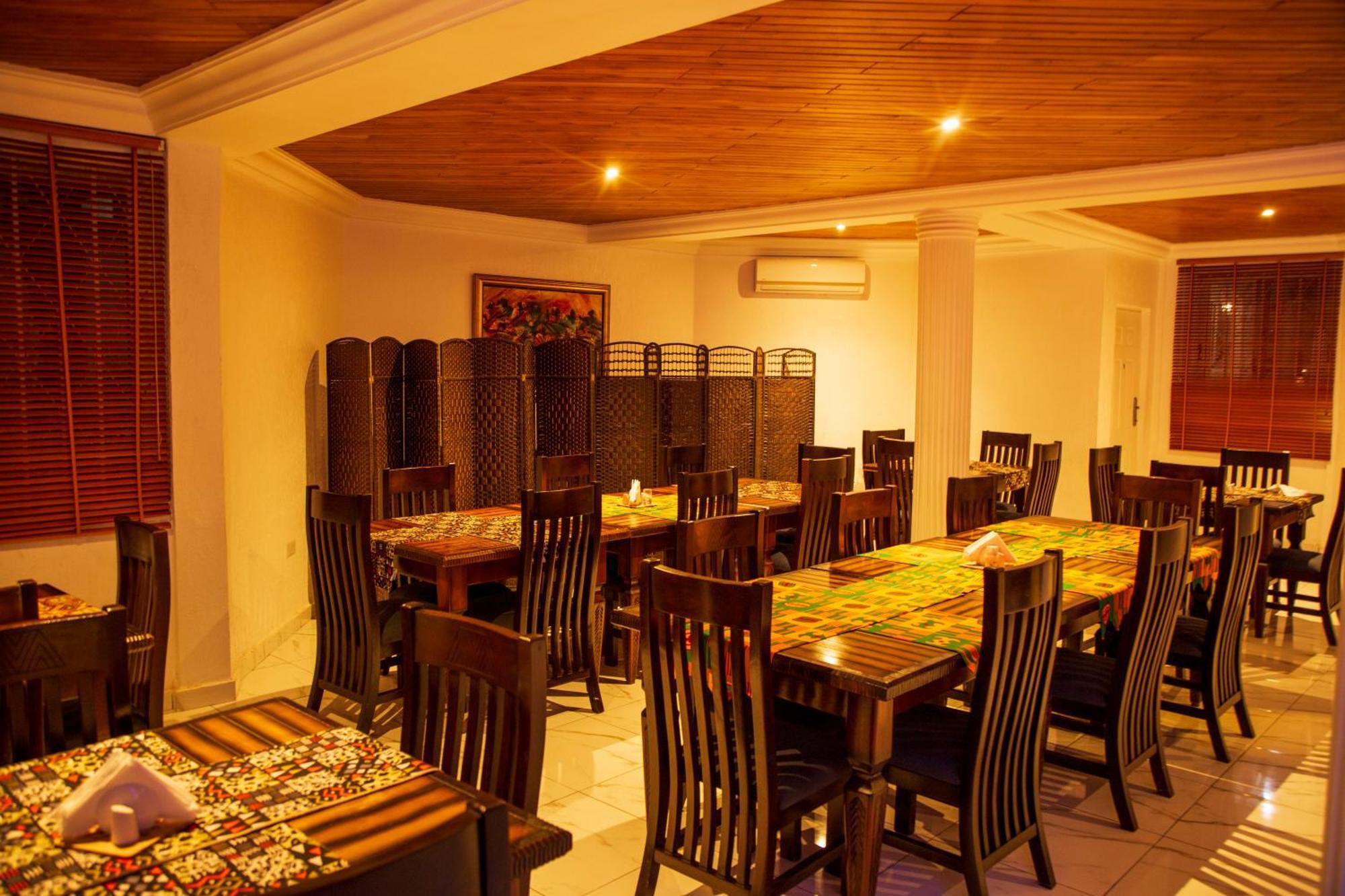 The Haven Boutique Hotel คูมาซี ภายนอก รูปภาพ